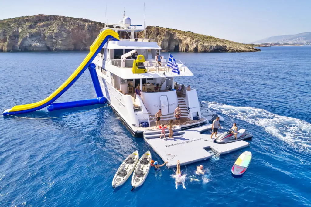 Fly_Surf_superyacht_toys_endless_summer Fly Surf efoil superyacht