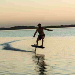 Lift-Foils-Lift-Connect-System-6-Fly-Surf Lift Foils riding LCS propellor Fly Surf